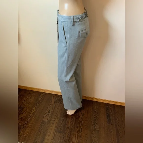 Express - Picture 2 of 3